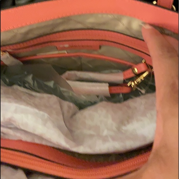 Michael Kors Voyager Tote - Picture 6 of 7